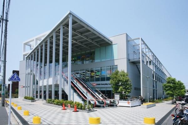 Supermarket. 930m until Okay store