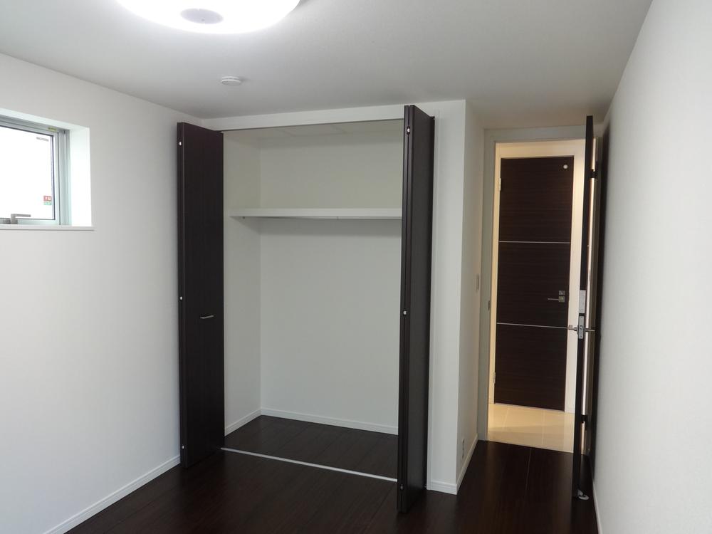 Non-living room. Indoor (10 May 2013) Shooting