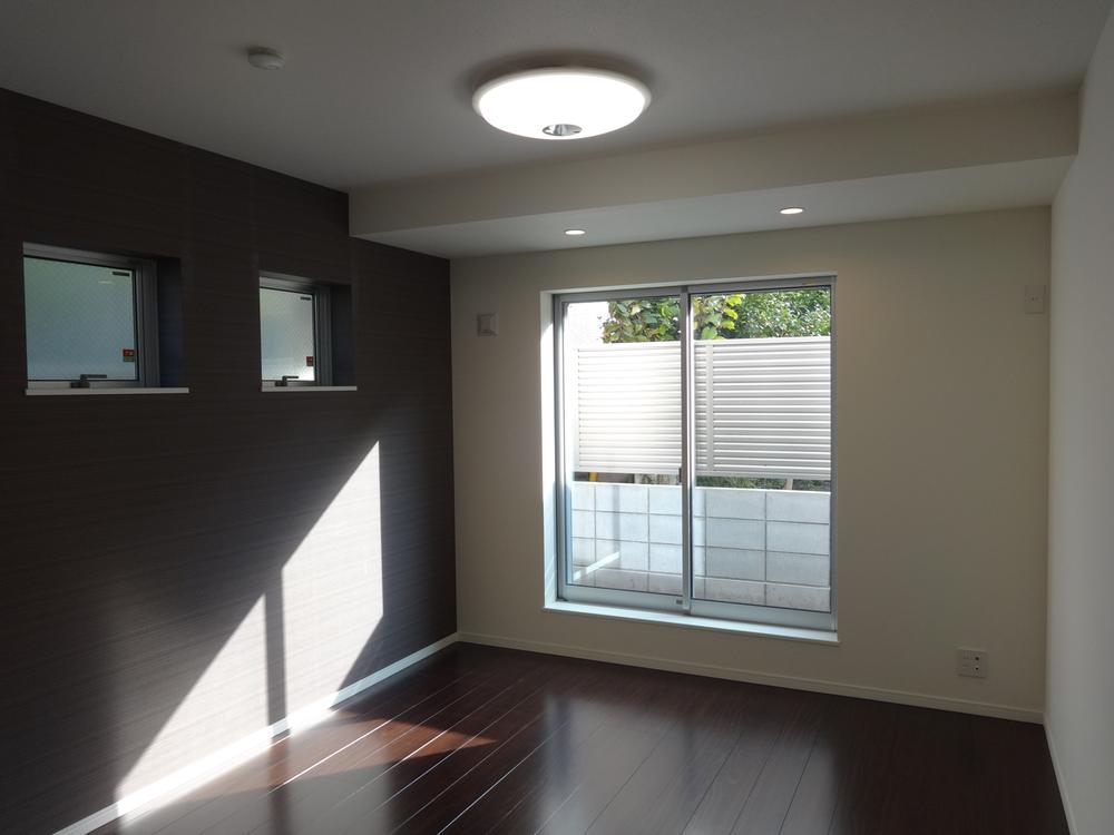 Non-living room. Indoor (10 May 2013) Shooting