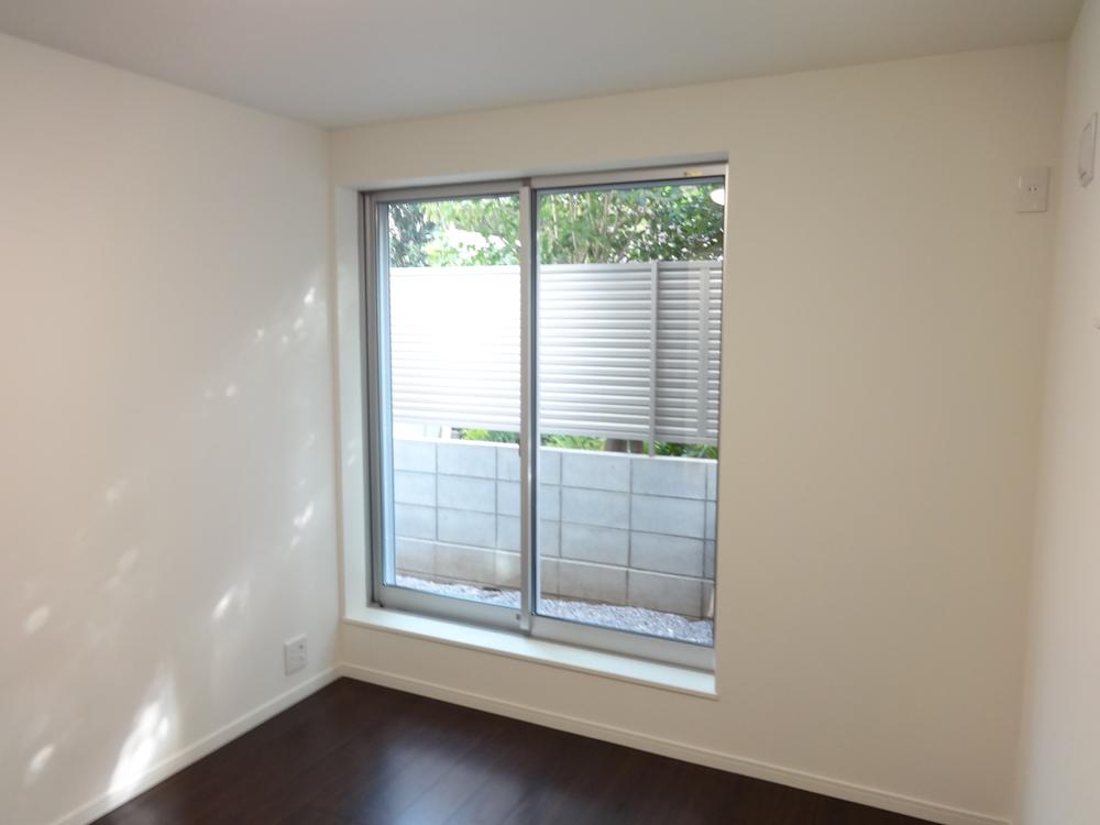 Non-living room. Indoor (10 May 2013) Shooting