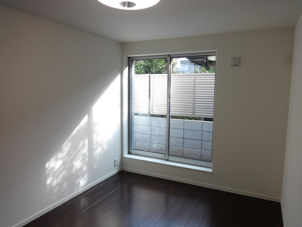 Non-living room. Indoor (10 May 2013) Shooting