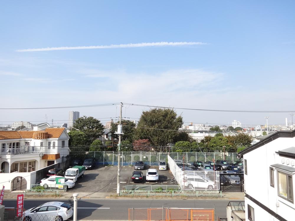 View photos from the dwelling unit. View from the site (October 2013) Shooting