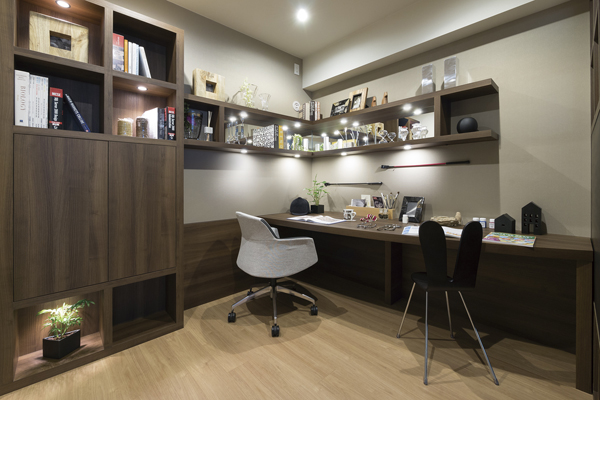 living ・ The corner leading to the dining, We established the family library that can be used for multi-purpose