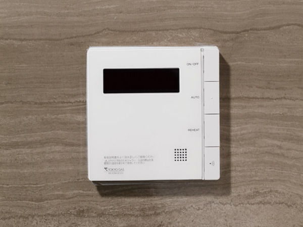 Bathing-wash room.  [Otobasu] Hot water-covered ・ Fired chase ・ Adopted Otobasu with the functions of heat insulation. You can spend a comfortable bath time with a single switch.