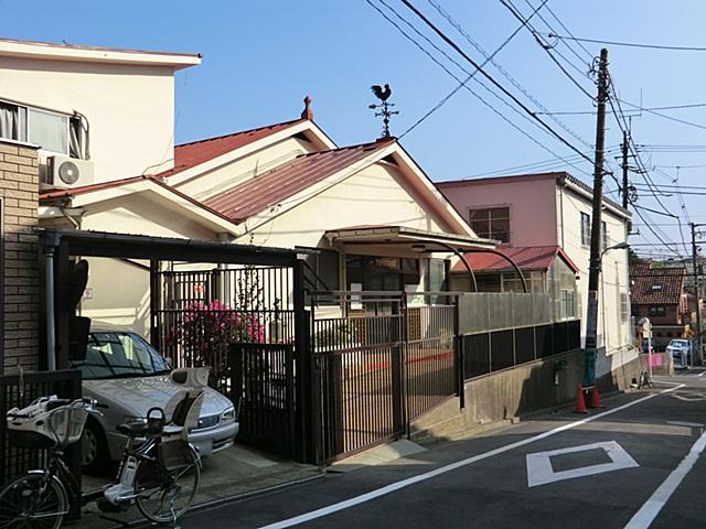 kindergarten ・ Nursery. Aziria to kindergarten 558m