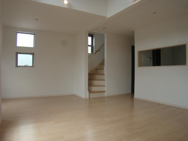 Same specifications photos (living). Same specifications