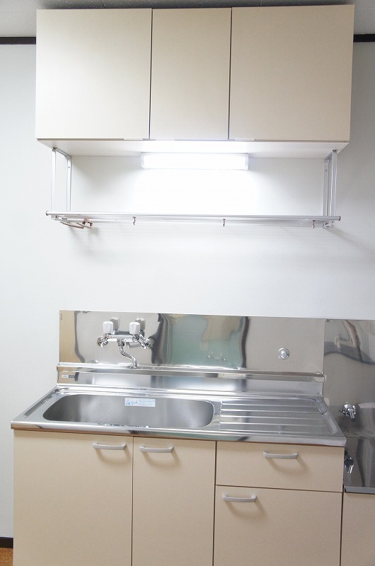 Kitchen. Washing is easy to size ☆