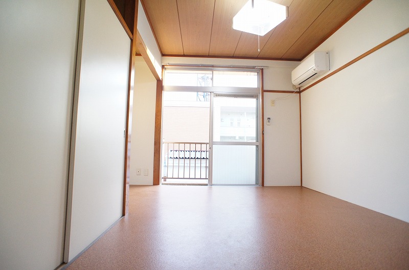 Living and room. Light will come a lot went on the south-facing!