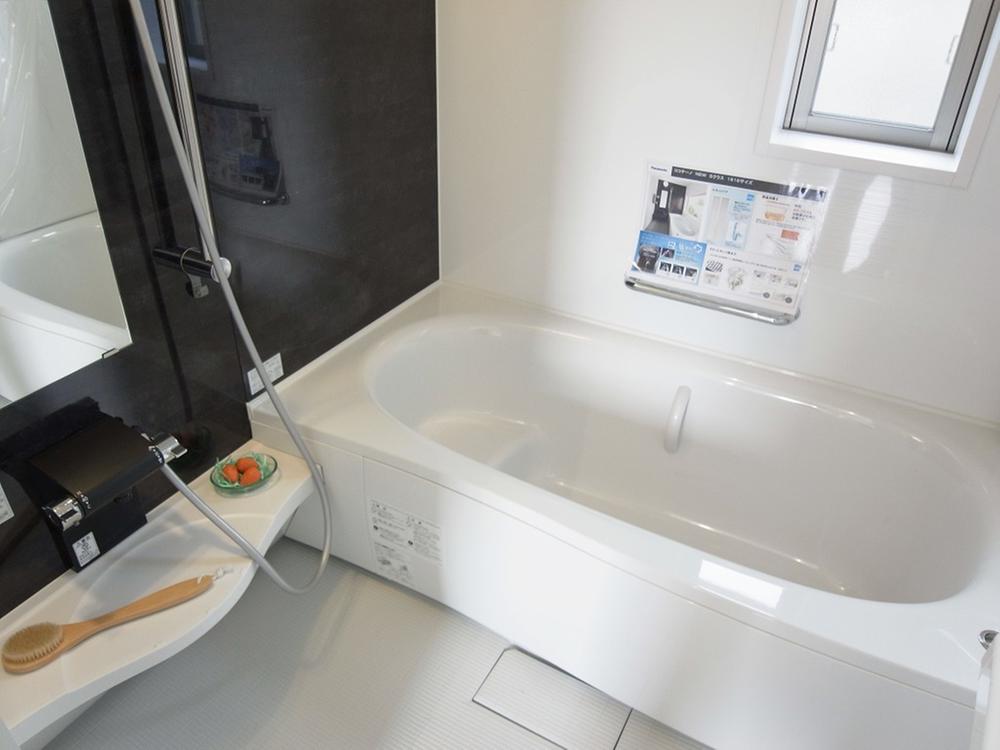 Same specifications photo (bathroom). Seller construction cases _ bathroom