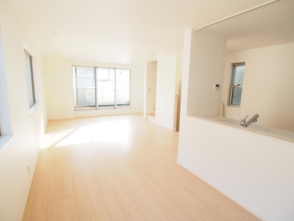 Living. D Building (October 2013) Shooting