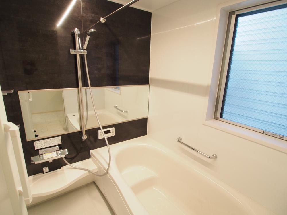 Bathroom. Indoor (12 May 2013) Shooting