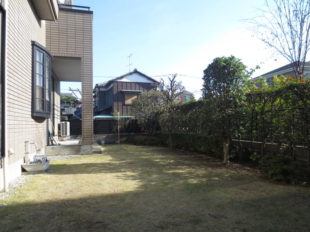 Garden. Local (11 May 2013) Shooting