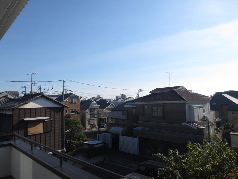 View photos from the dwelling unit. View from the second floor balcony (November 2013) Shooting