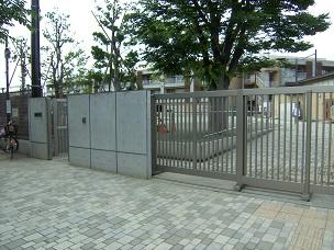 Primary school. Kyuden until elementary school 200m