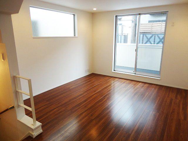 Living. Example of construction