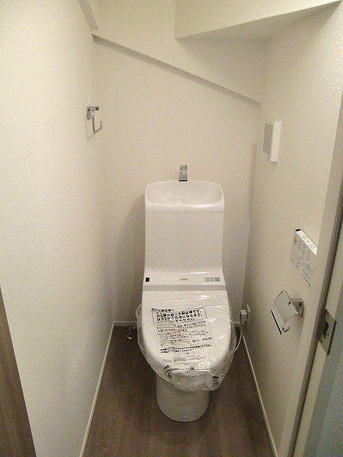 Toilet. Example of construction