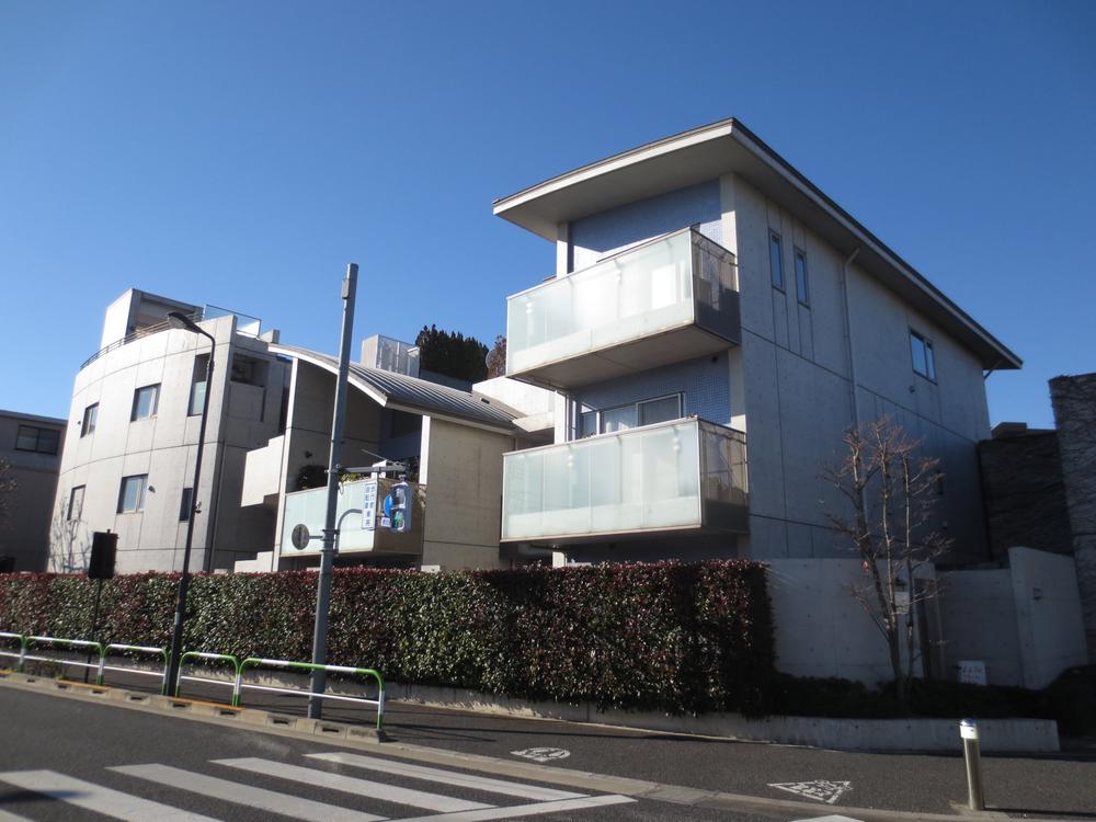 Local appearance photo