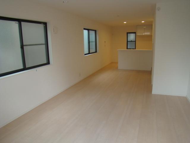 Same specifications photos (living). Same specifications