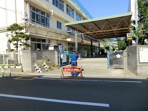 Primary school. Osan to elementary school 847m