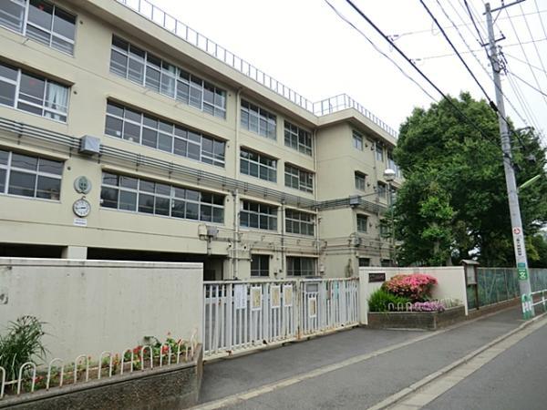 Junior high school. Kamisoshigaya 347m until junior high school