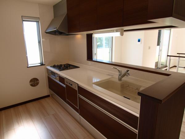 Same specifications photo (kitchen)
