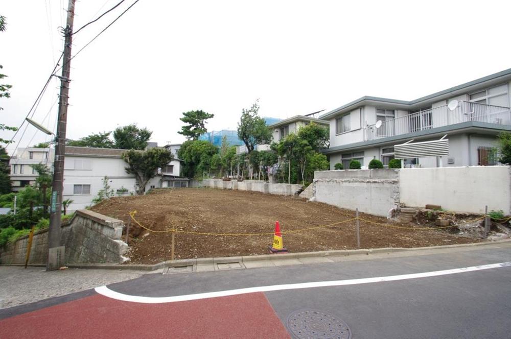 Local photos, including front road. Local (September 2013) Shooting