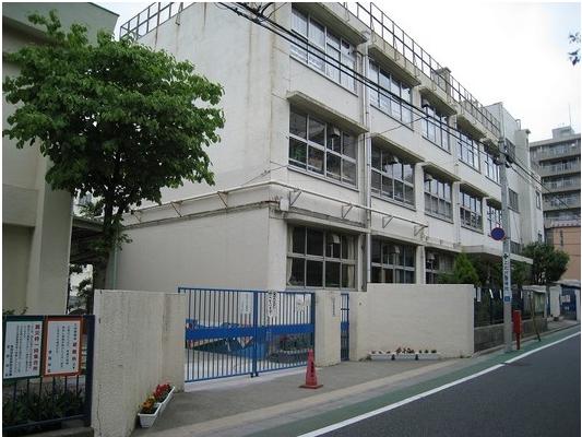 Primary school. Setagaya 1300m walk 14 minutes to stand Kamikitazawa elementary school