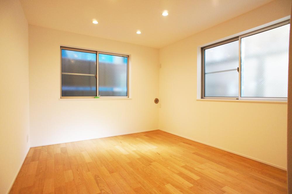 Non-living room. Indoor (11 May 2013) Shooting