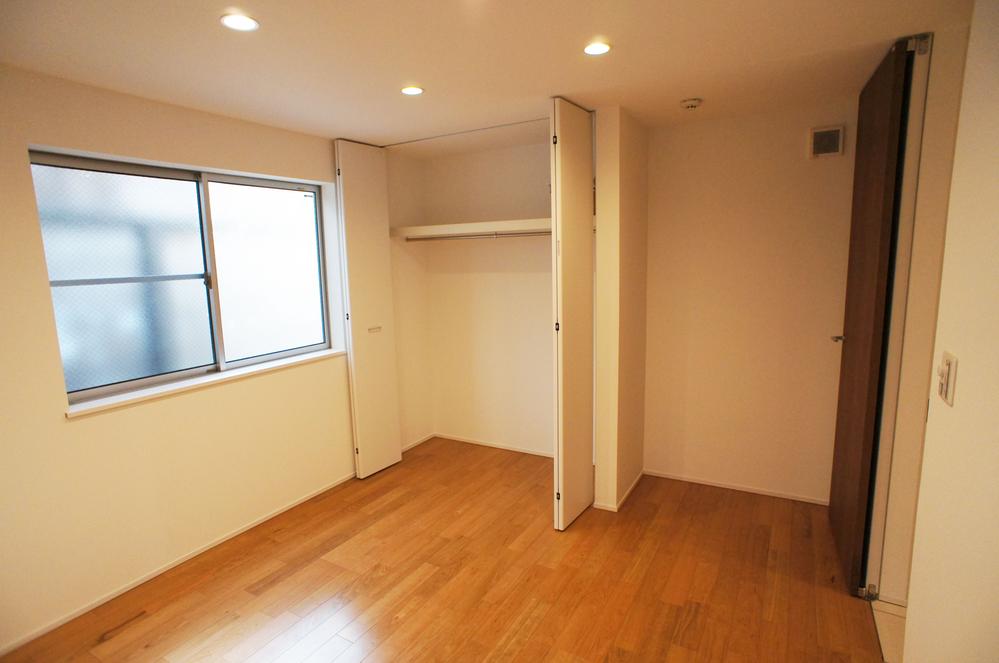 Non-living room. Indoor (11 May 2013) Shooting