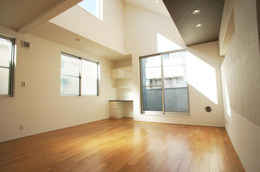 Living. Indoor (11 May 2013) Shooting