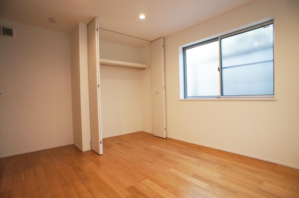 Non-living room. Indoor (11 May 2013) Shooting