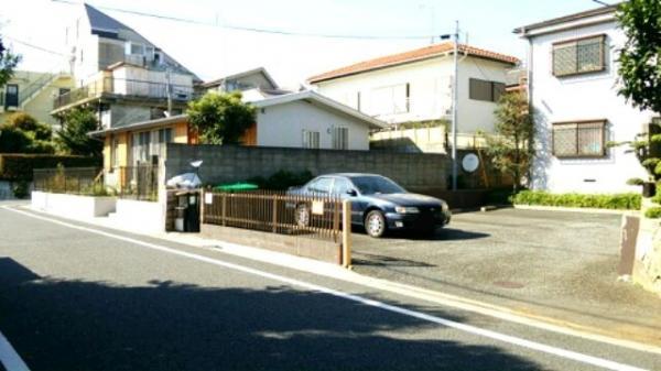 Local photos, including front road. Local front road