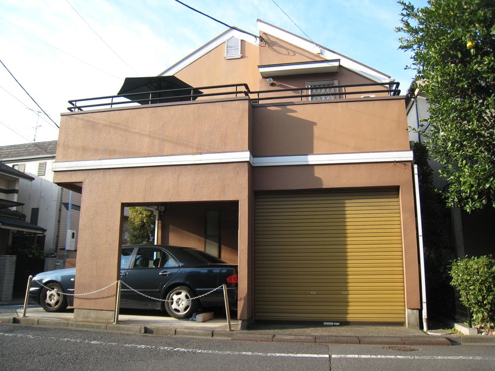 Local appearance photo. Local (12 May 2013) Shooting