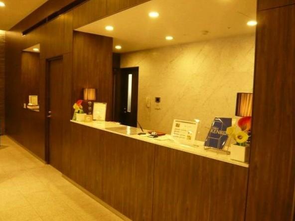 Other common areas. LDK20 tatami mats or more / Facing south / System kitchen / Bathroom Dryer / Yang per good / Share facility enhancement / Flat to the station / A quiet residential area / 24 hours garbage disposal Allowed / Washbasin with shower / Face-to-face kitchen / Security enhancement / Wide balcony / Toilet 2 places / Plane parking / Bathroom 1 tsubo or more / 2 or more sides balcony / Bicycle-parking space / Elevator / Otobasu / High speed Internet correspondence / Warm water washing toilet seat / TV monitor interphone / High-function toilet / Leafy residential area / Mu front building / Dish washing dryer / Walk-in closet / Or more ceiling height 2.5m / water filter / Pets Negotiable / BS ・ CS ・ CATV / In a large town / 24-hour manned management / Floor heating / Delivery Box / Bike shelter