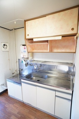 Kitchen. Convenient wide kitchen ☆