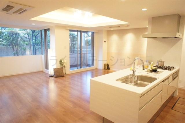 Living. Local January 6 shooting