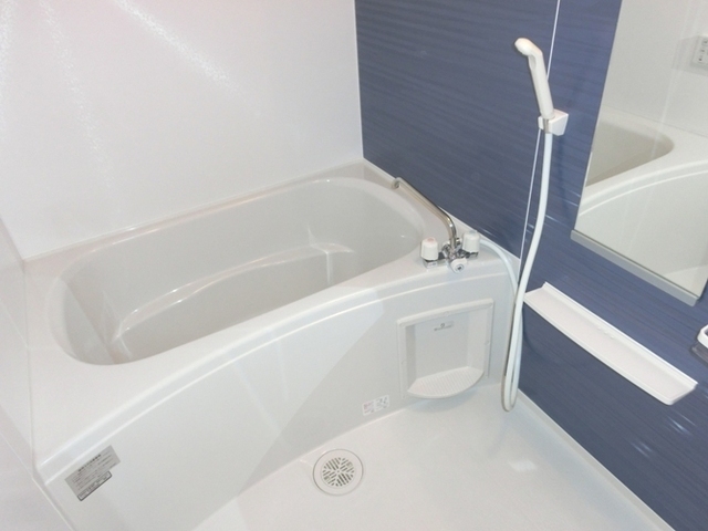 Bath. Is a bathroom with reheating