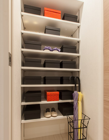 Receipt. Shoes closet