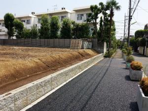 Local photos, including front road. West promenade