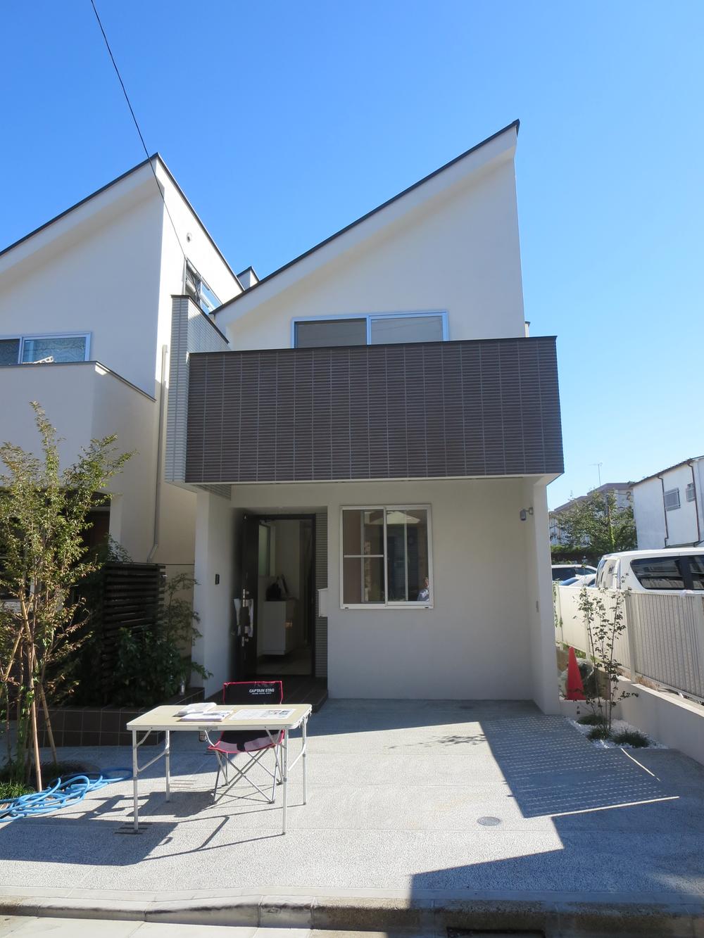 Local appearance photo