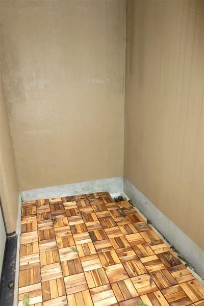 Balcony. Is B1 dry area of