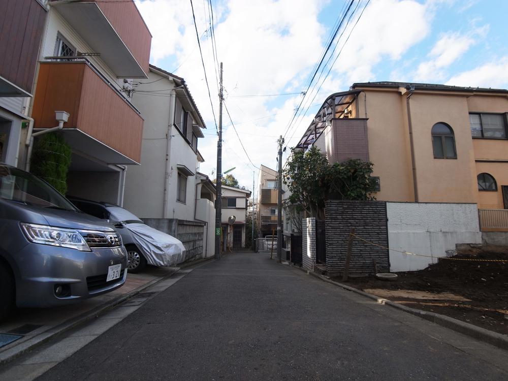 Local photos, including front road. Local (12 May 2013) Shooting