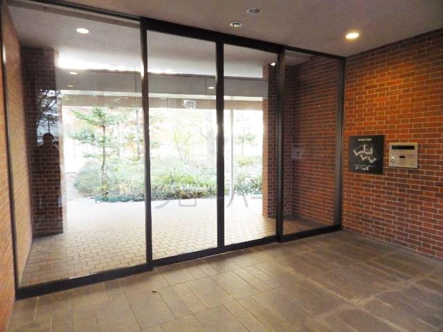 Entrance. Entrance gate