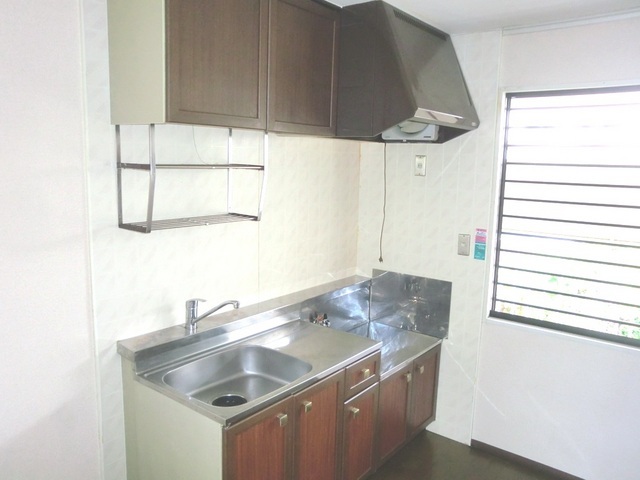 Kitchen. You can install the gas stove 2-neck