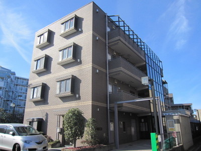 Building appearance. Don Quixote immediately ☆ 