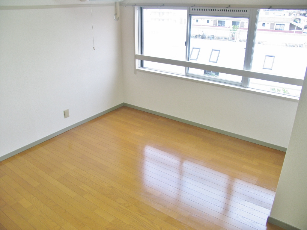 Other room space. ■ Spacious room (separate room image photo)