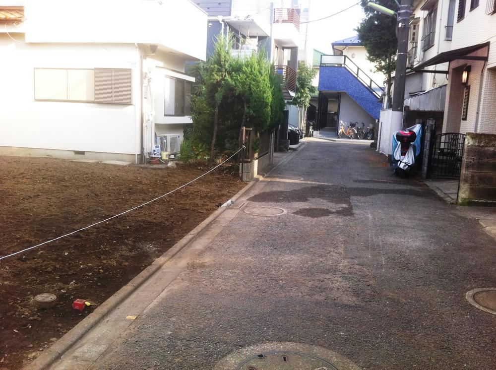 Local photos, including front road. Local (12 May 2013) Shooting