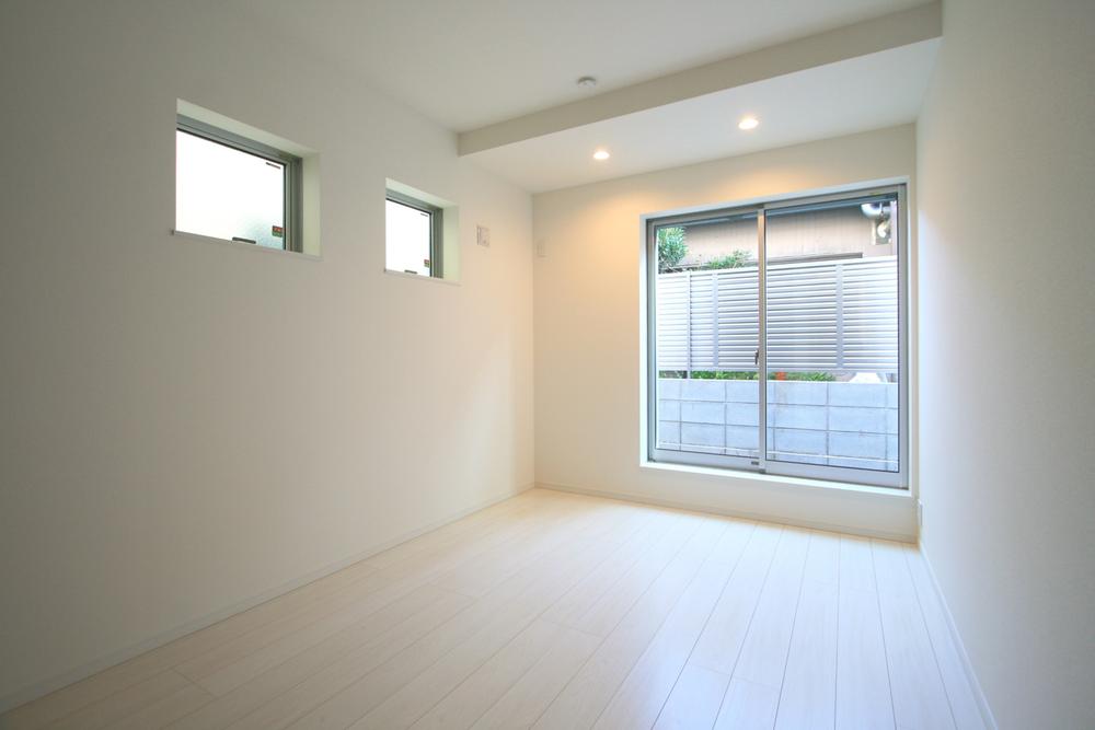 Non-living room. bedroom