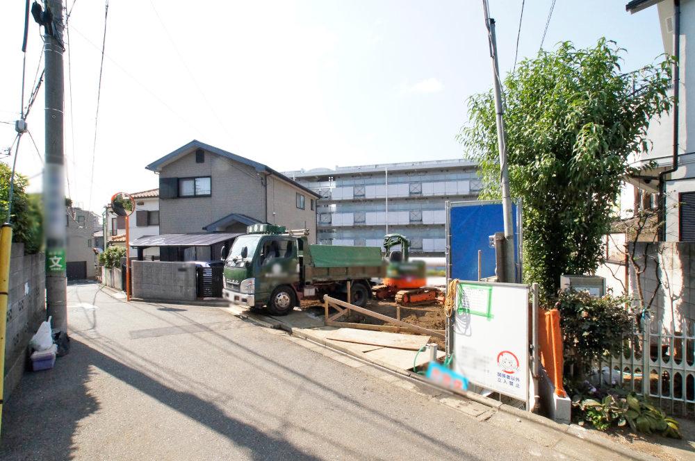 Local photos, including front road. Surrounding environment will be in a green quiet residential area. 