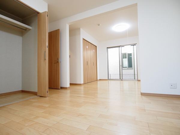 Non-living room. Indoor (September 2013) Shooting